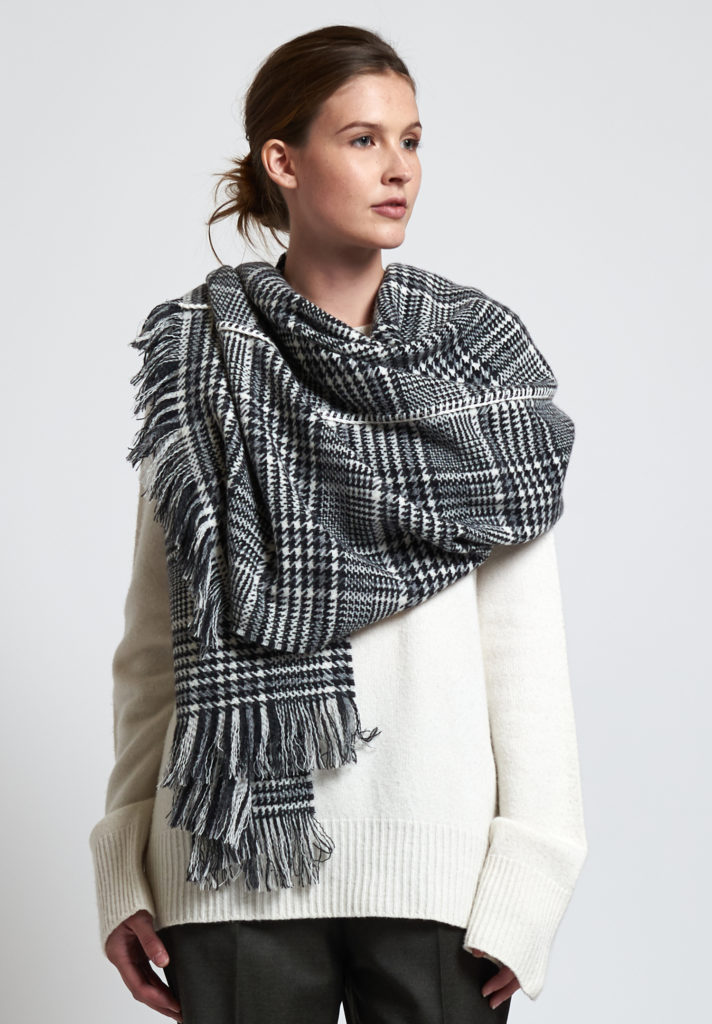 alonpi cashmere and the row sweater