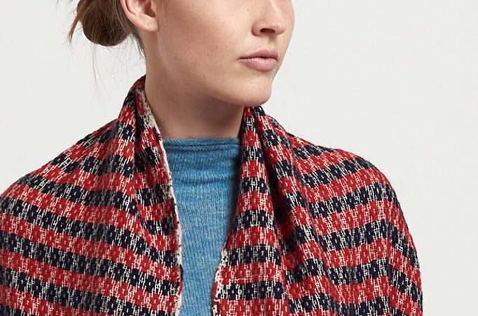 i pezzi dipinti ponchos shawls