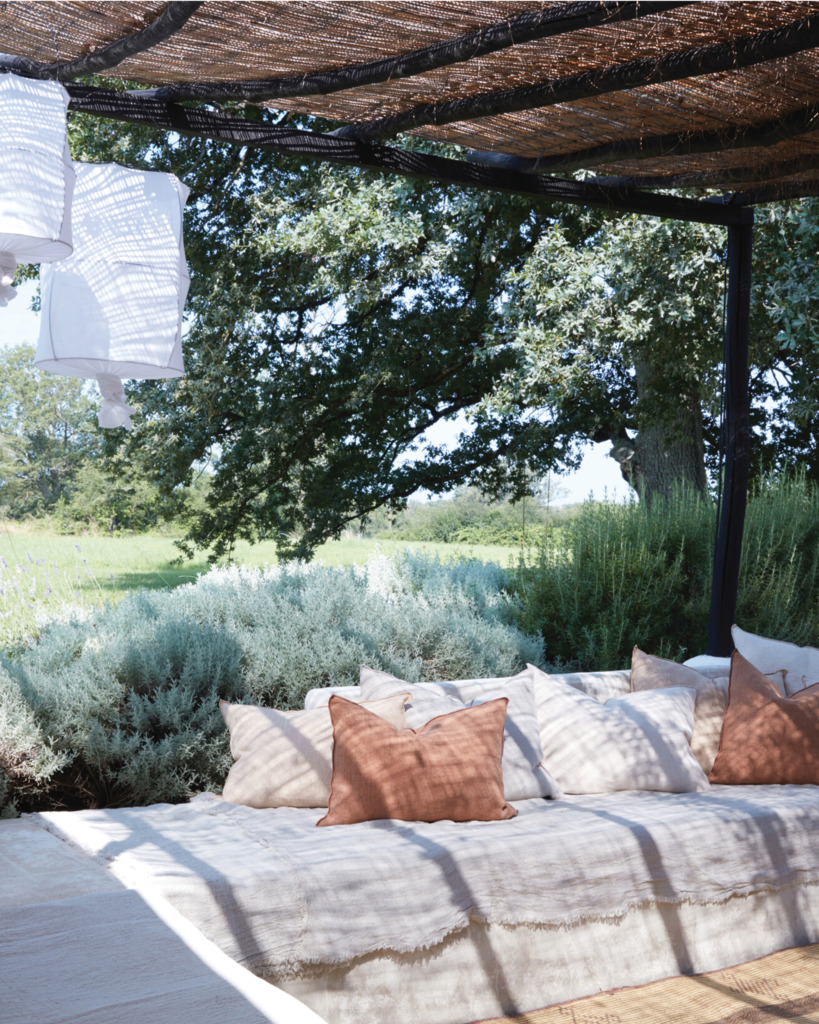 Maison de Vacances Lookbook Image