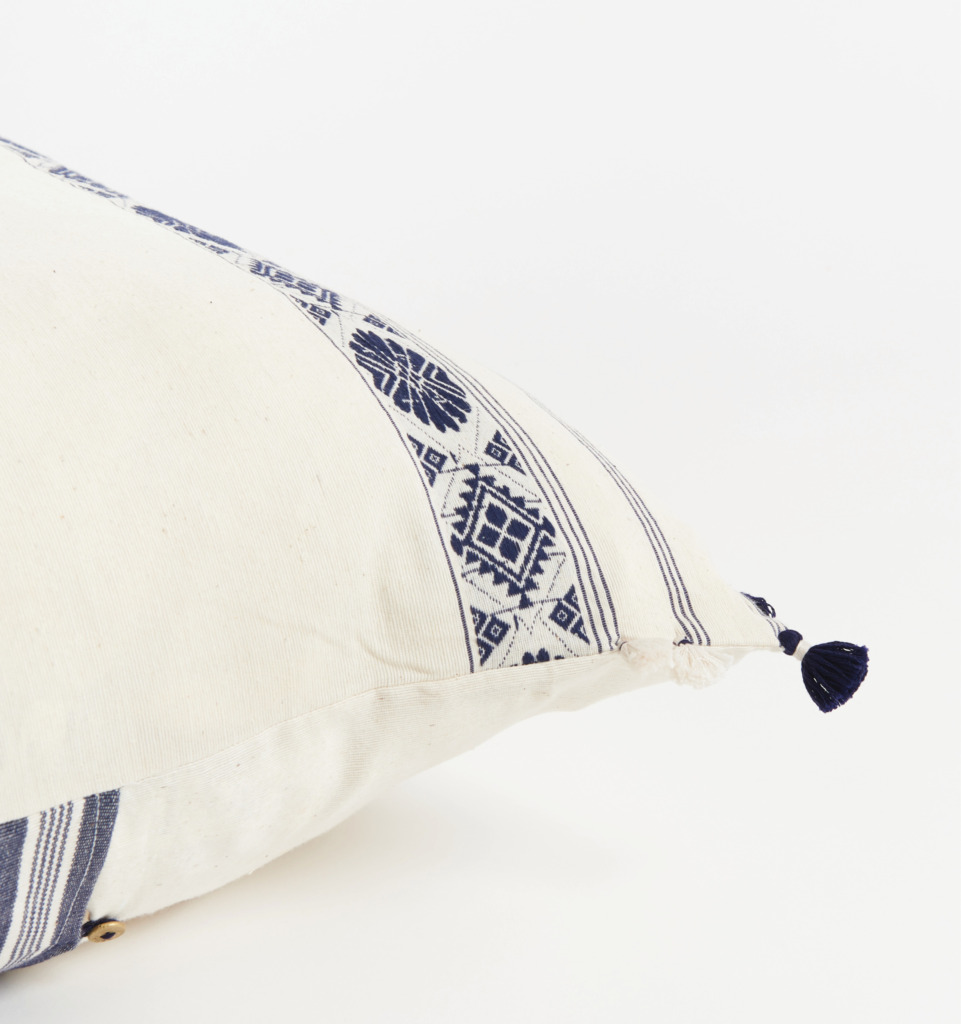 Injiri Pillow Detail